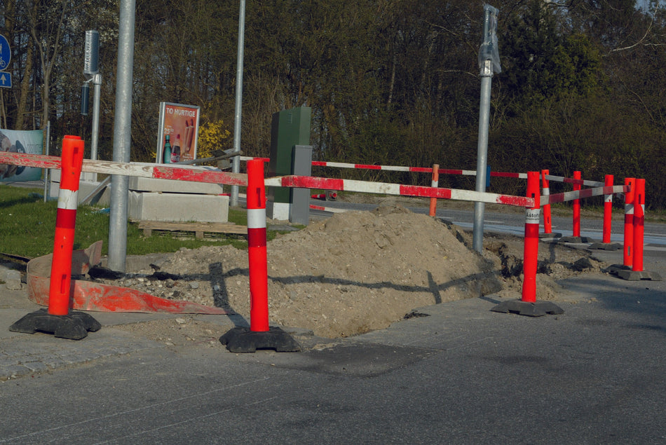 Plastic afzetpaal met gaten voor dwarsligger