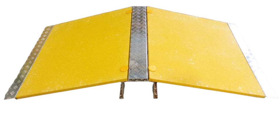 Voetgangersbrug over slangen en kabels (2080 x 995 x 235 mm)