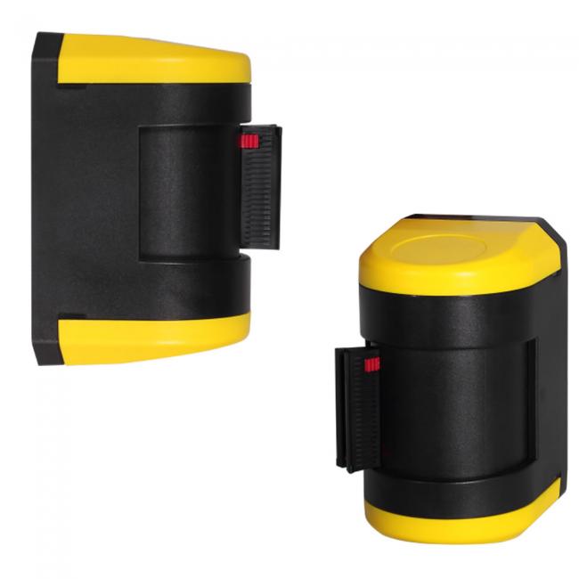 Basic 4-weg Wandgemonteerde afzetting met uittrekbare band (4.5m)